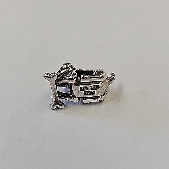 Camilla dog with bone charm - Picture 6 of 6